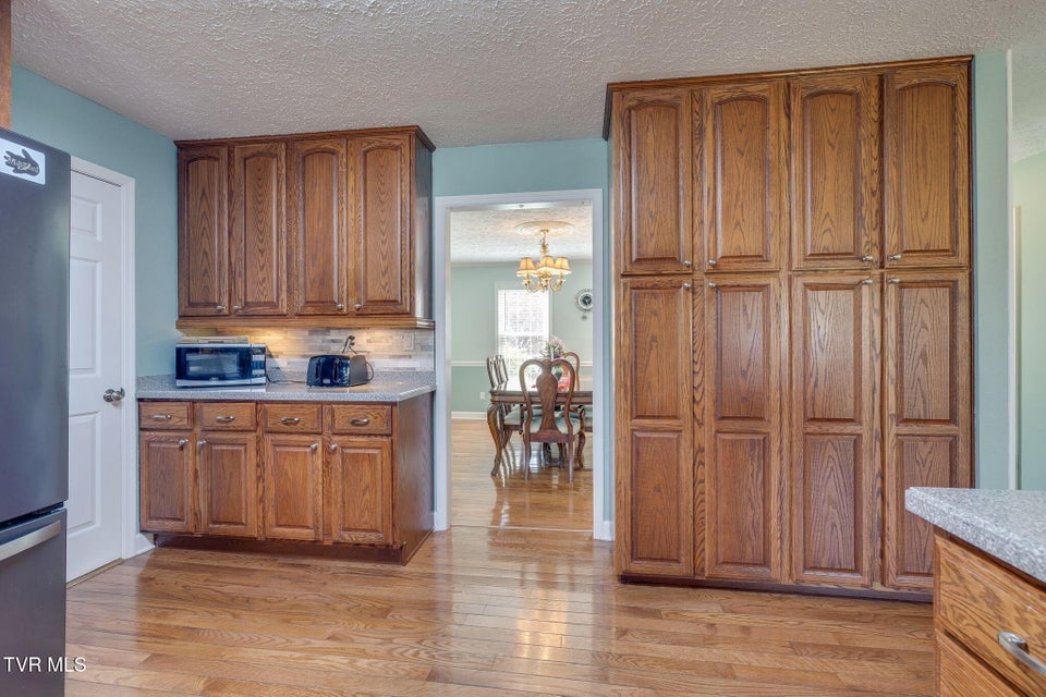 Photo #9: 708 Westwood Drive