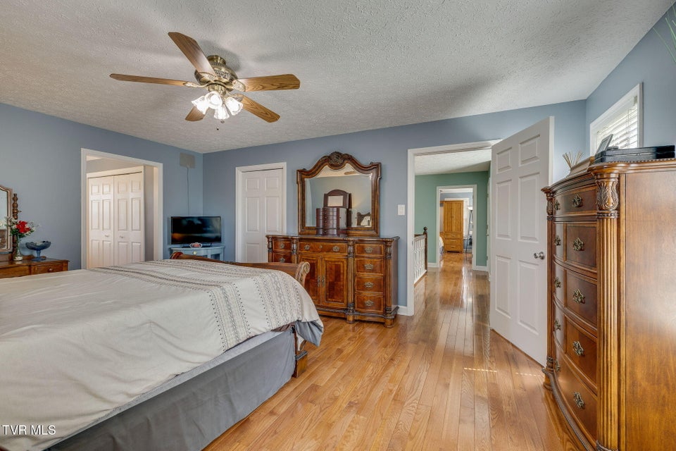 Photo #23: 708 Westwood Drive