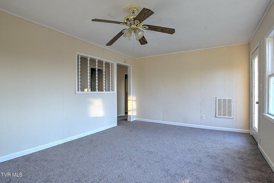 Photo #15: 900 Tip Top Avenue