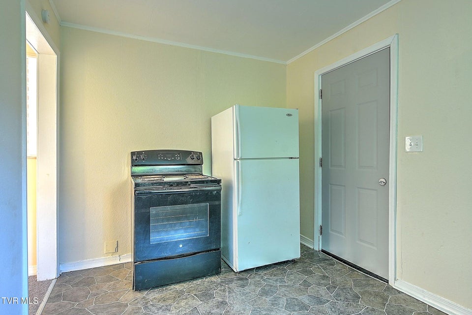 Photo #7: 900 Tip Top Avenue