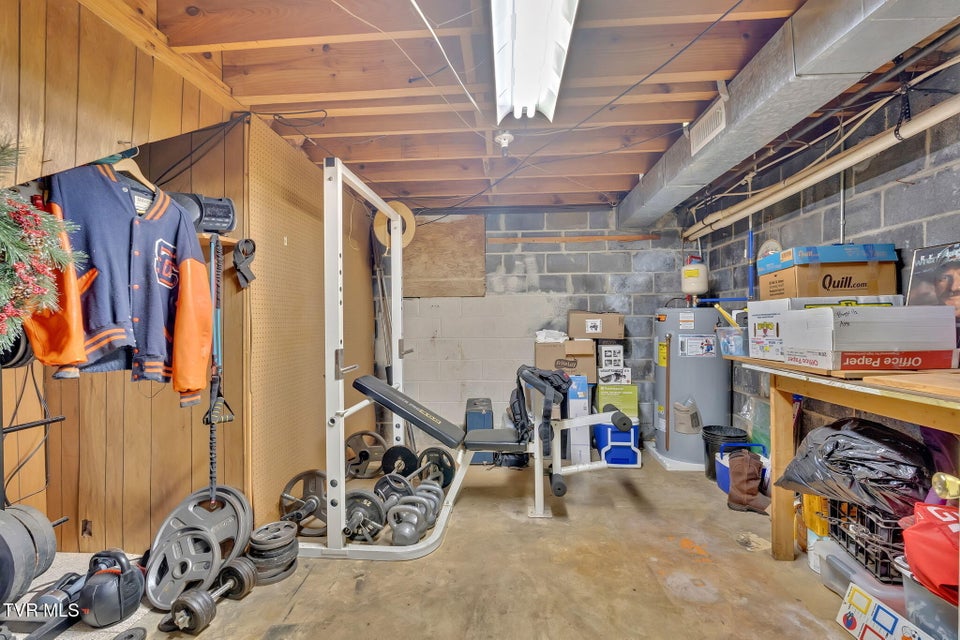 Photo #24: 2111 Kipping Street