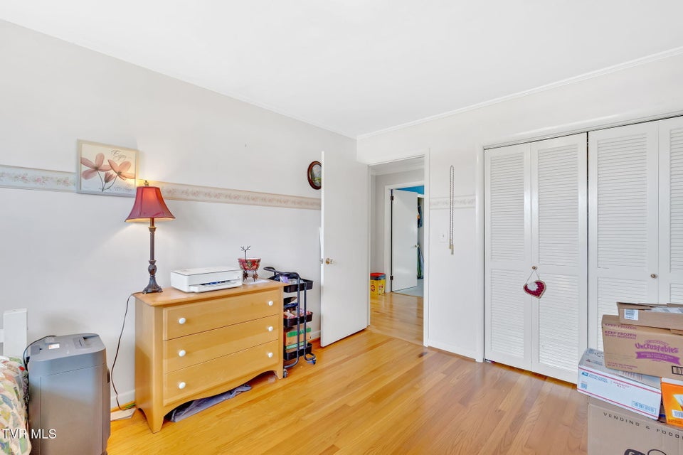 Photo #16: 2111 Kipping Street
