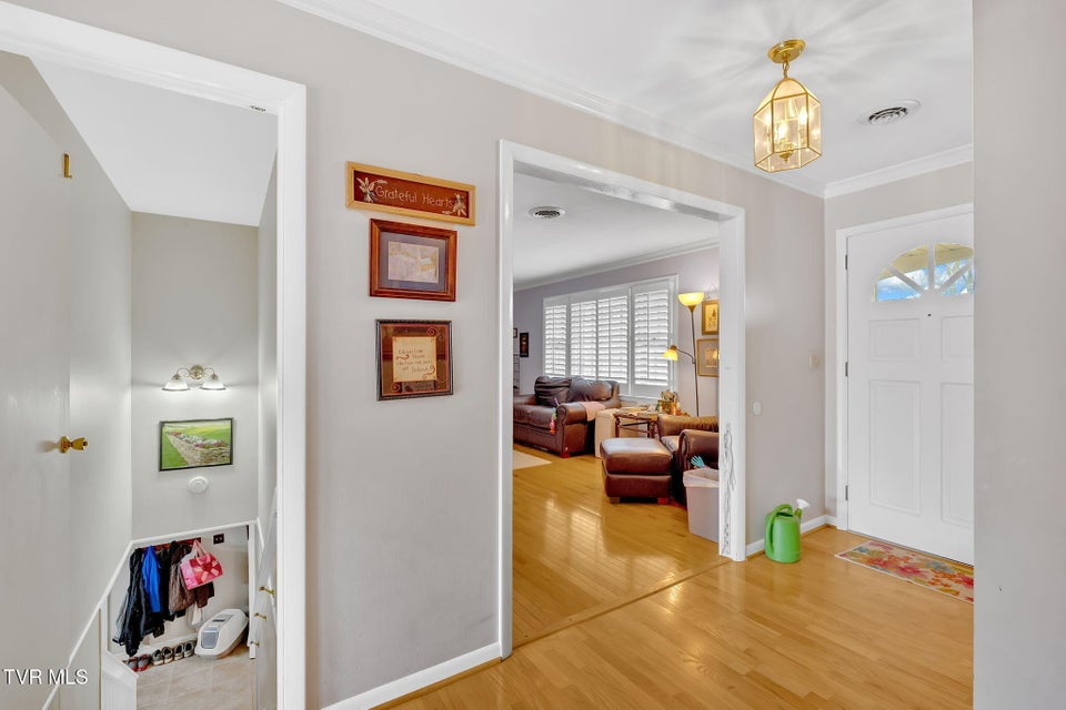 Photo #4: 2111 Kipping Street