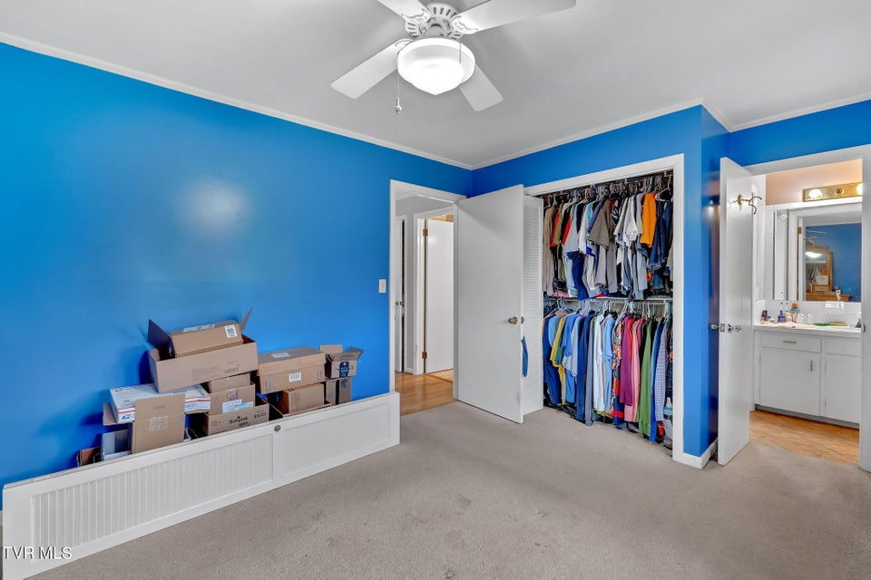 Photo #13: 2111 Kipping Street