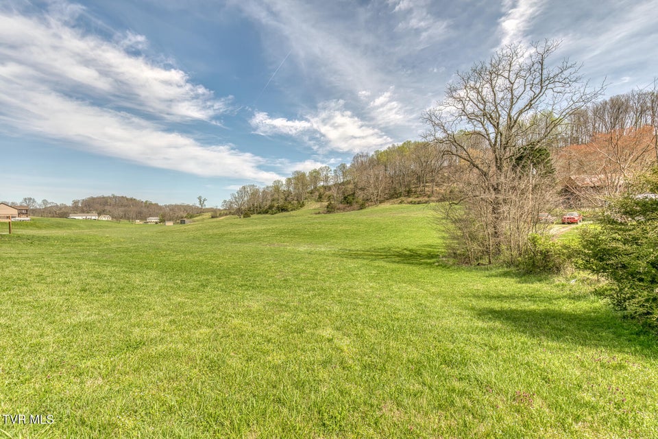Photo #11: 138 Baskett Road