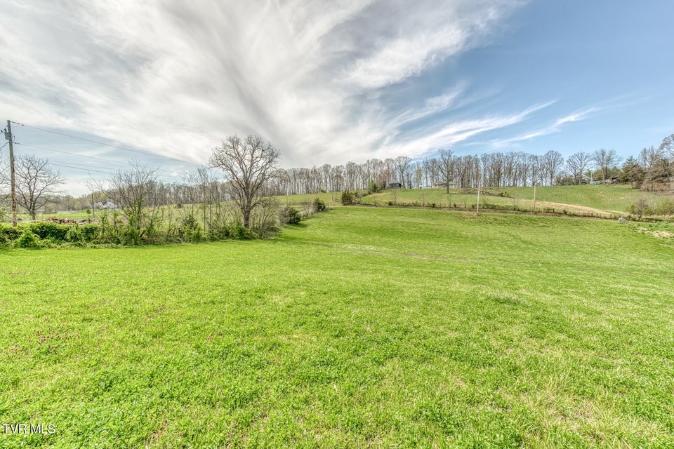 Photo #17: 138 Baskett Road