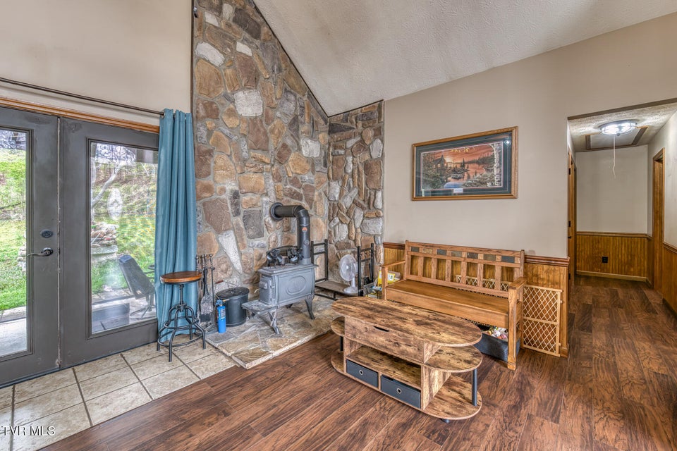 Photo #4: 871 Mountain View Road