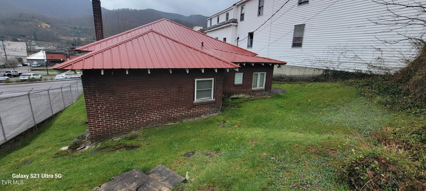 Photo #4: 726 Virginia Ave Avenue