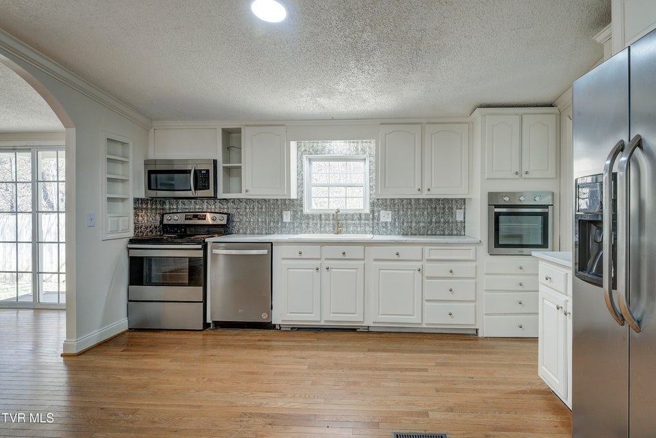 Photo #13: 131 Pheasant Hollow Lane