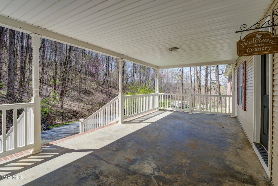 Photo #3: 131 Pheasant Hollow Lane