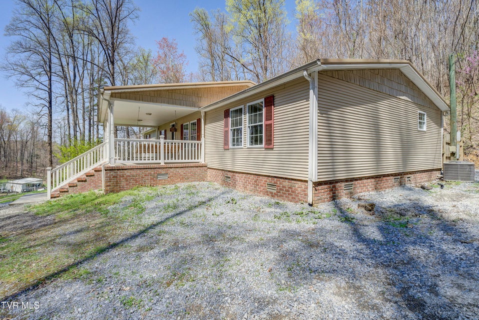 Photo #2: 131 Pheasant Hollow Lane