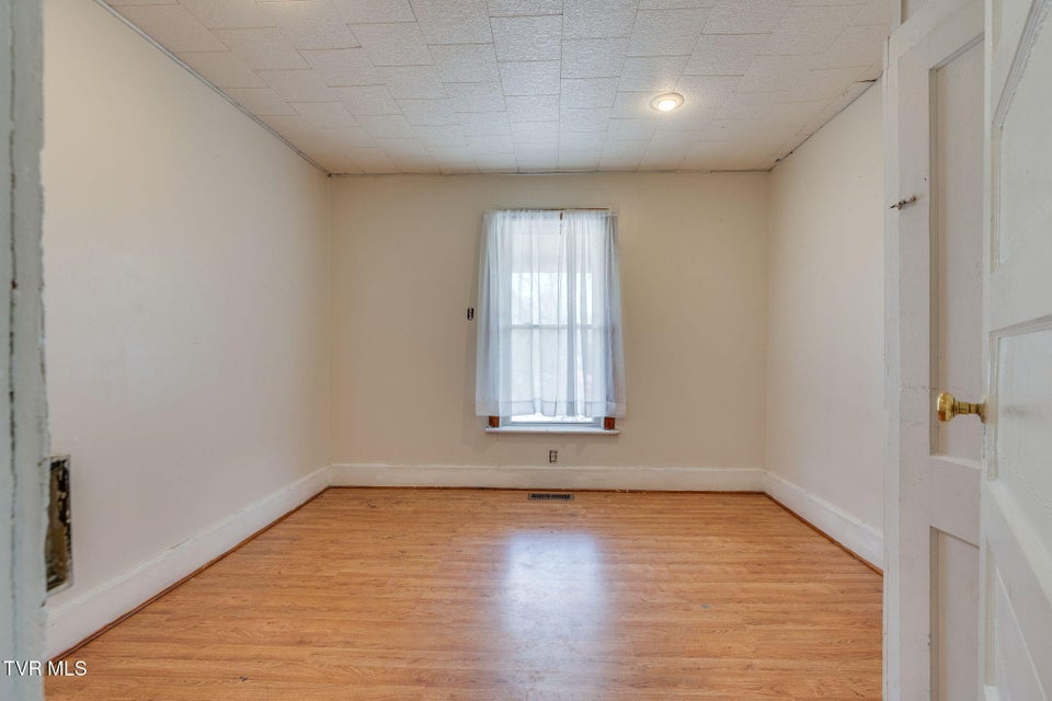 Photo #14: 201 Rosewood Street