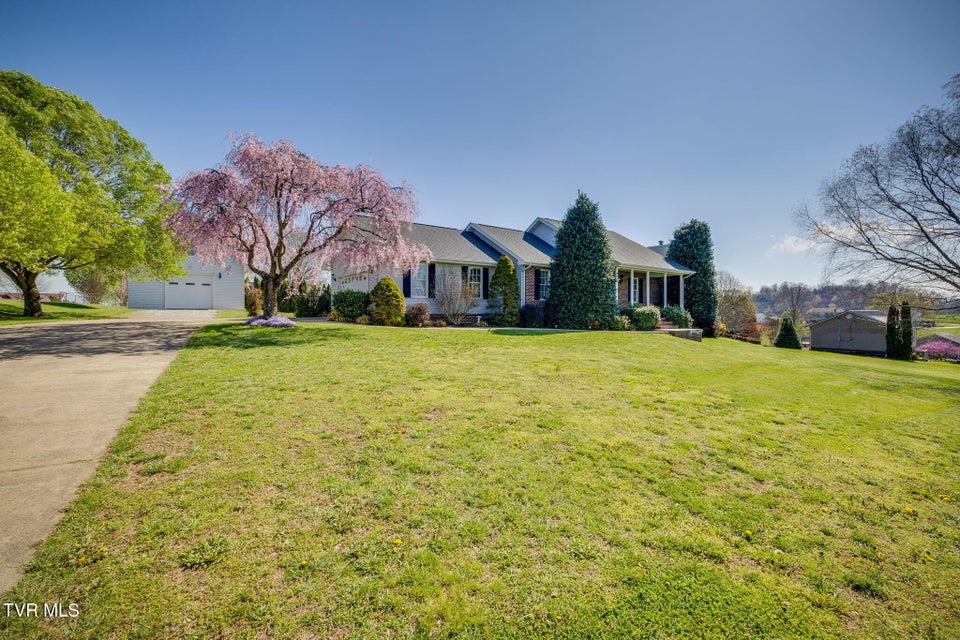 Photo #3: 136 Collins Lane