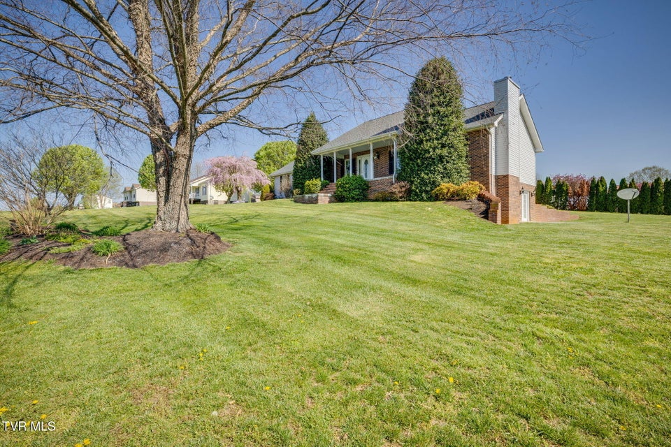 Photo #4: 136 Collins Lane