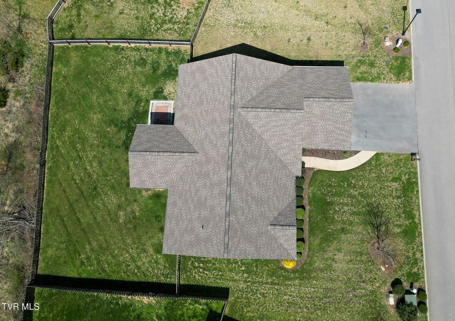 Photo #38: 643 Birds Eye View