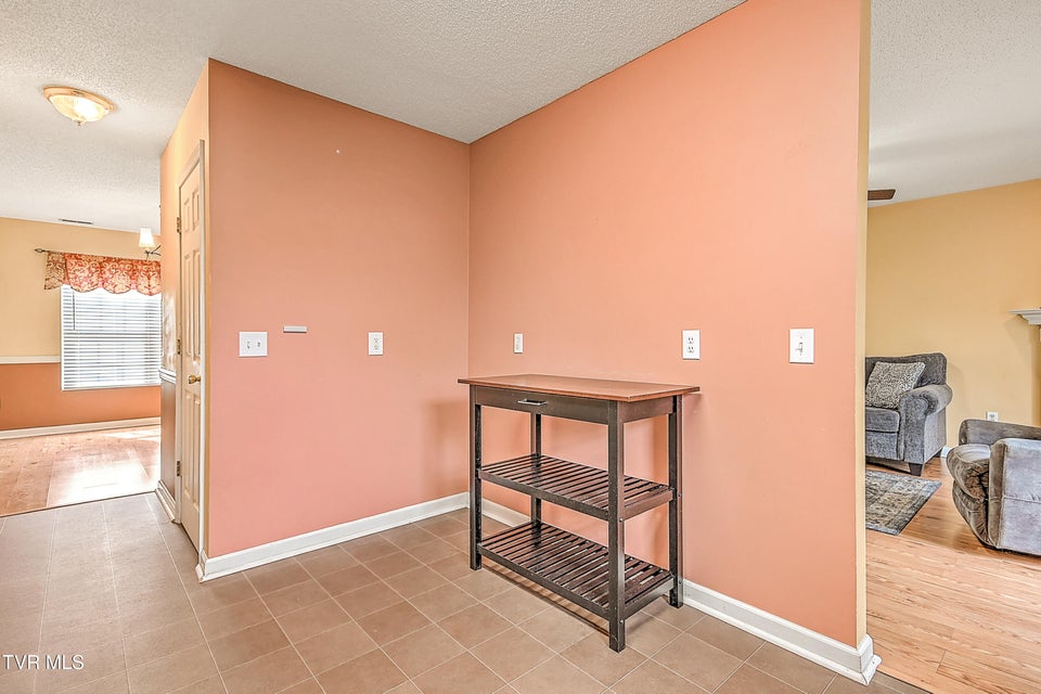 Photo #9: 813 Fain Avenue