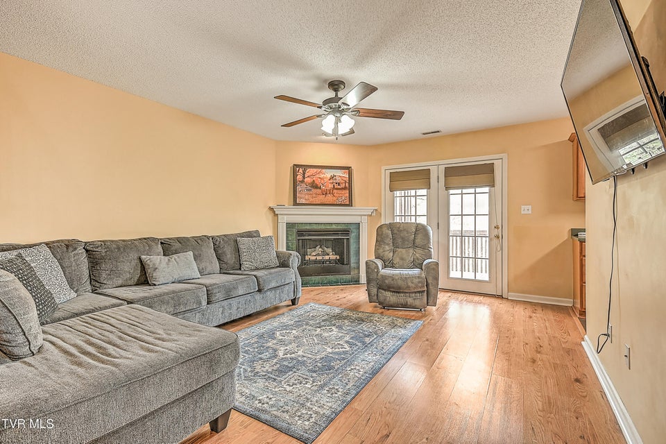 Photo #13: 813 Fain Avenue