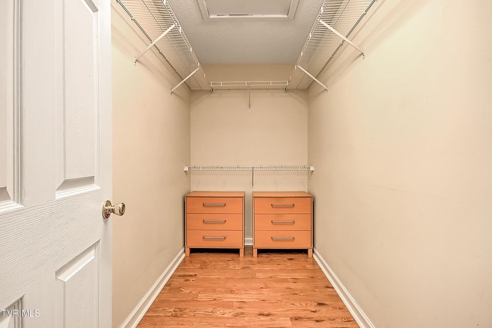 Photo #18: 813 Fain Avenue