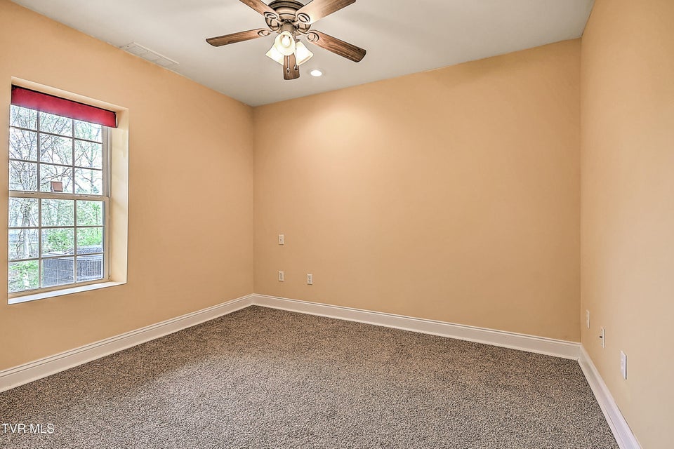 Photo #28: 813 Fain Avenue