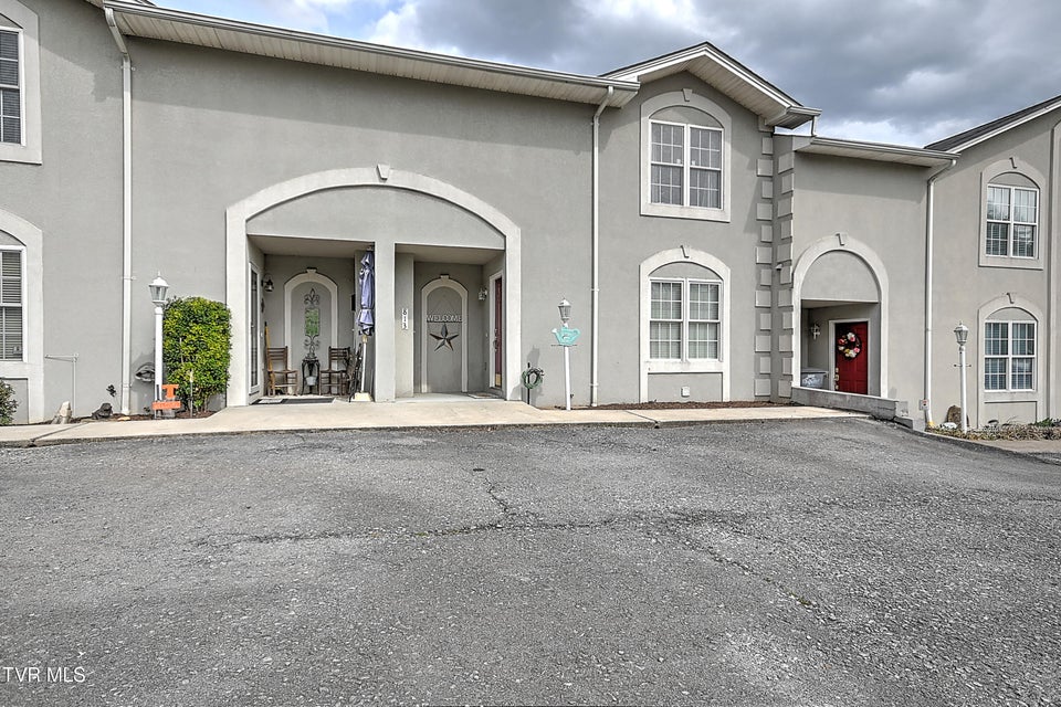Photo #40: 813 Fain Avenue