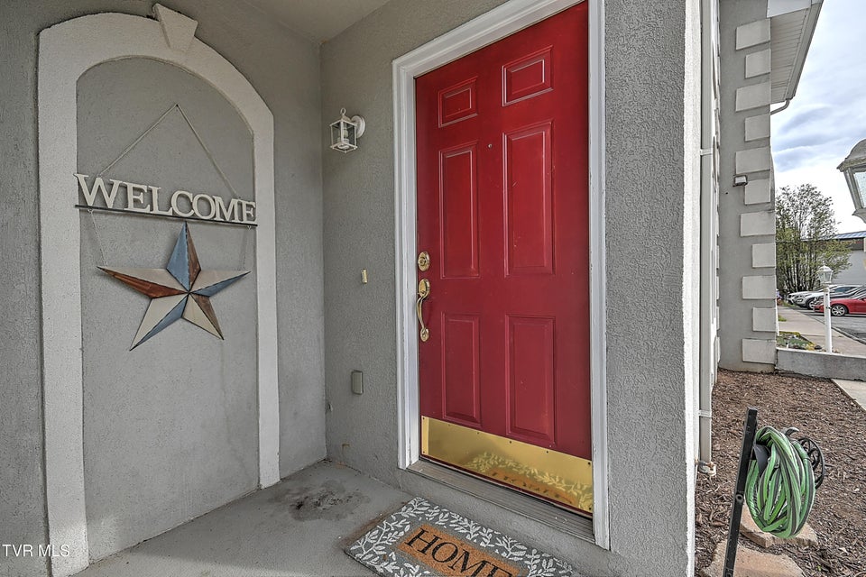 Photo #2: 813 Fain Avenue