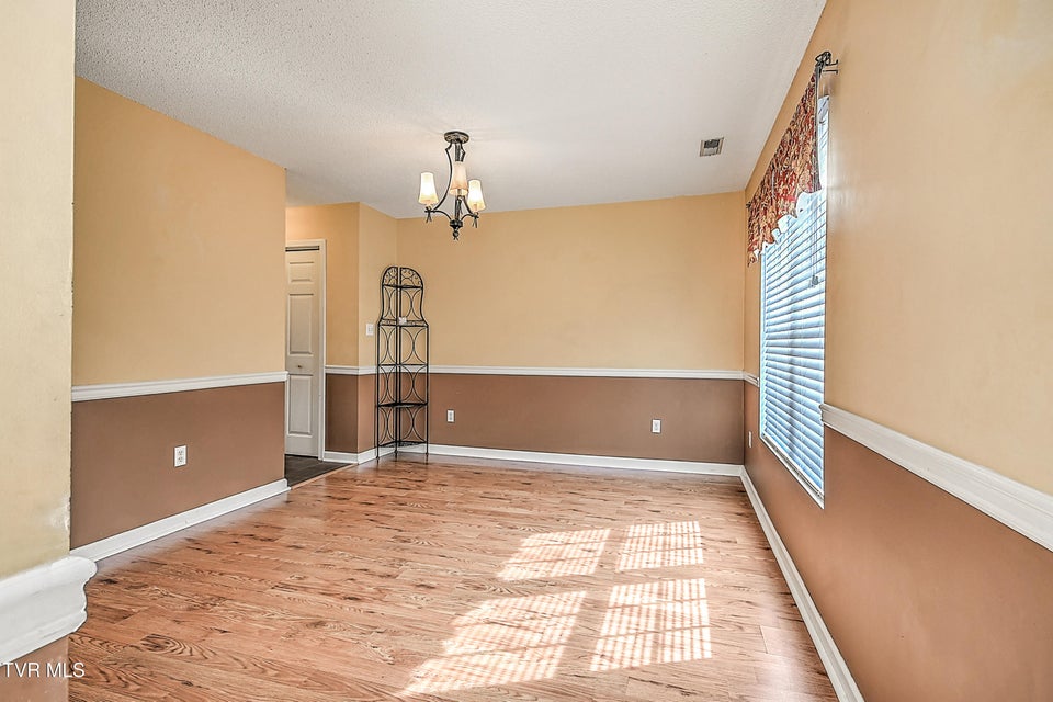 Photo #3: 813 Fain Avenue