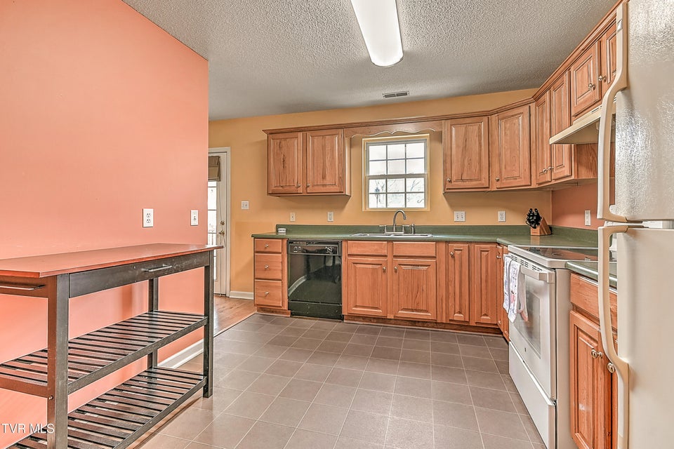 Photo #8: 813 Fain Avenue