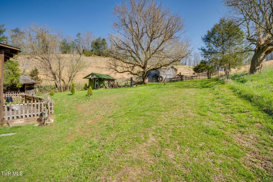 Photo #7: 205 Helton Hollow Road