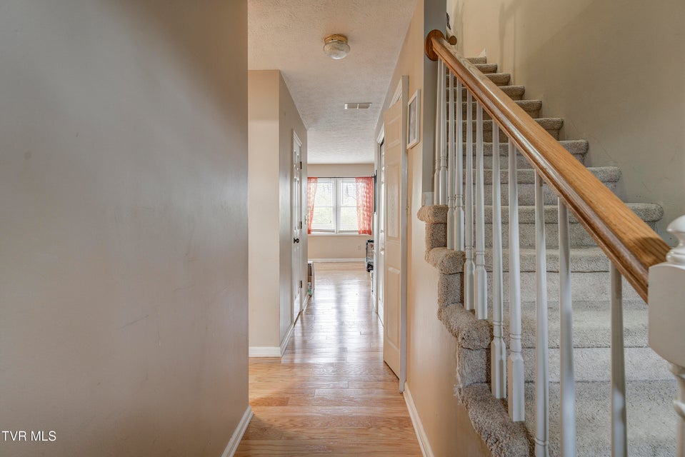 Photo #7: 2205 Greenbriar Circle