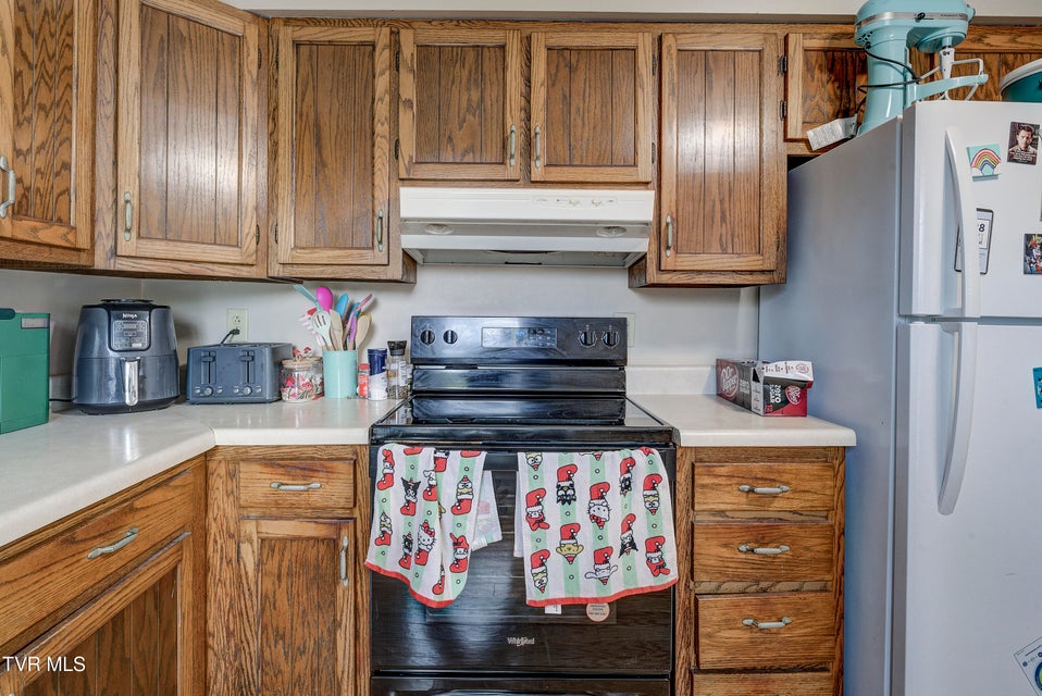 Photo #9: 2205 Greenbriar Circle