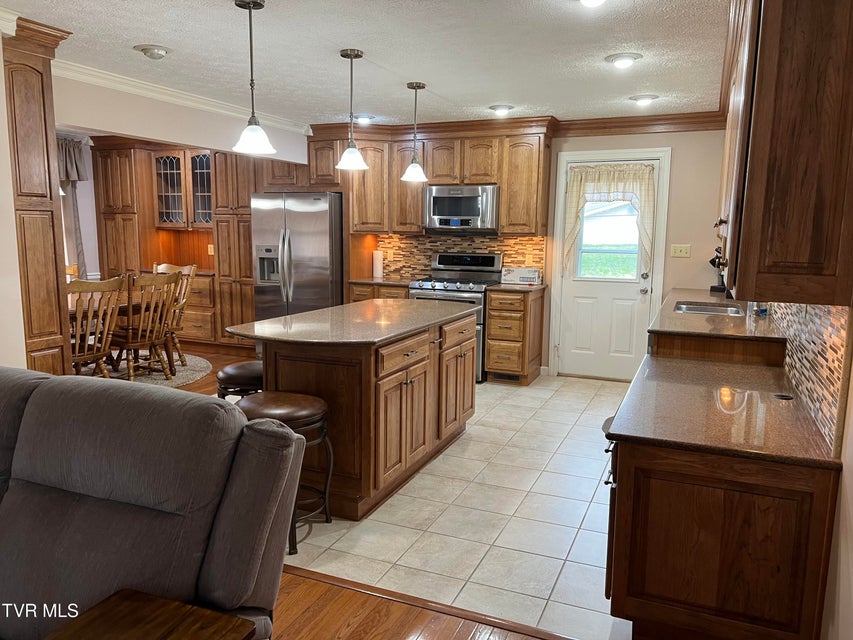 Photo #3: 648 Blanton Avenue