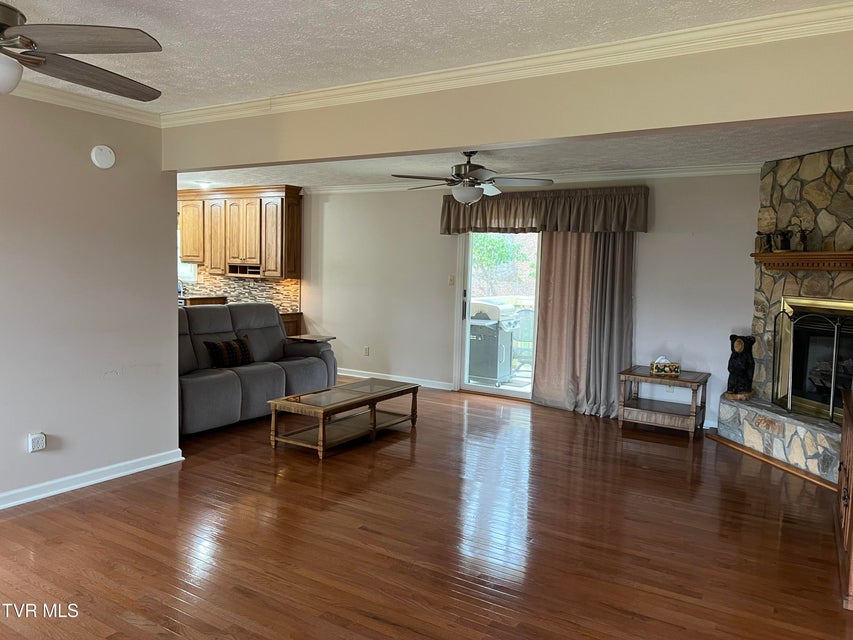 Photo #19: 648 Blanton Avenue