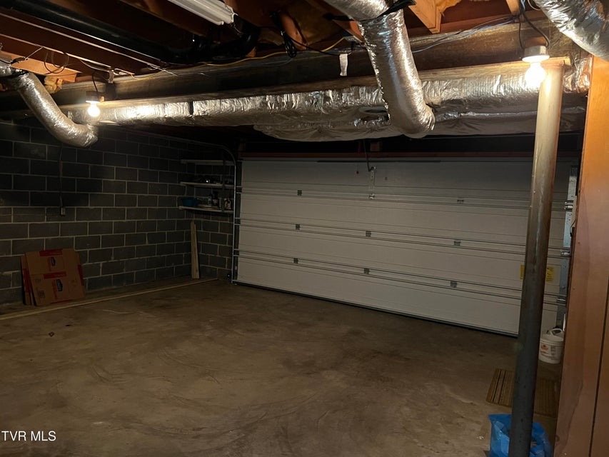 Photo #26: 648 Blanton Avenue