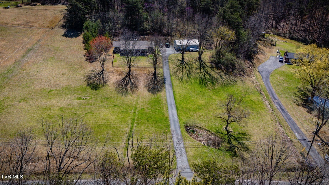 Photo #32: 421 Pearl Lane