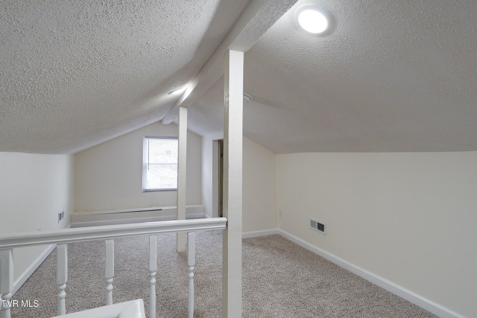 Photo #20: 946 Woodside Drive