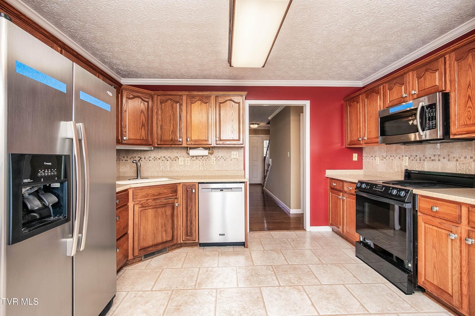 Photo #11: 752 Valley Drive