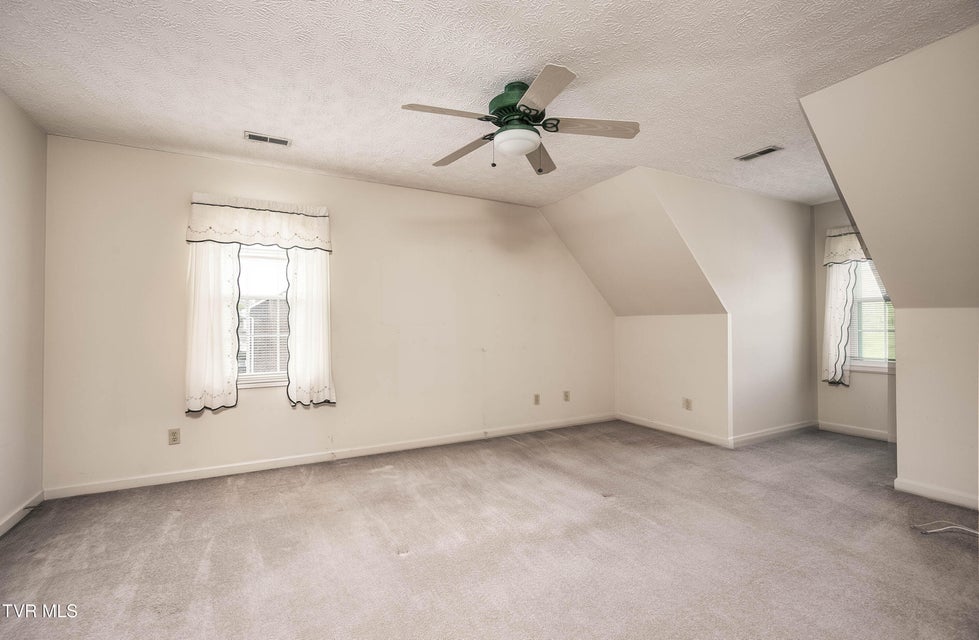 Photo #25: 752 Valley Drive