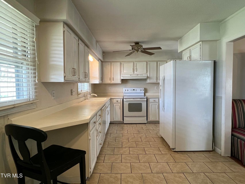 Photo #4: 898 Jordan Road