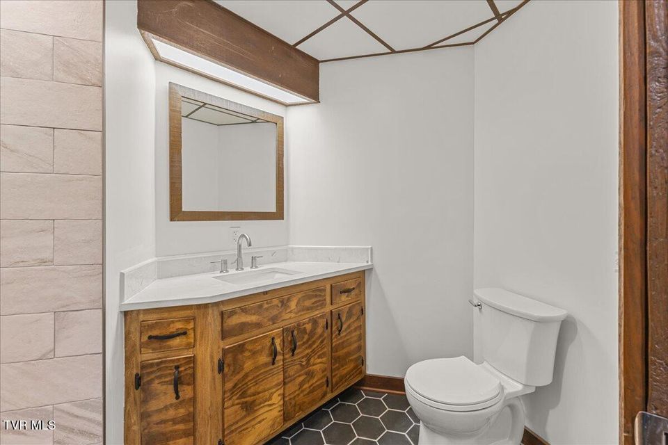 Photo #77: 404 6th Street