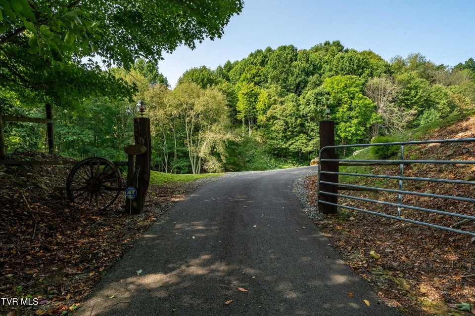 Photo #51: 567 Ragan Road