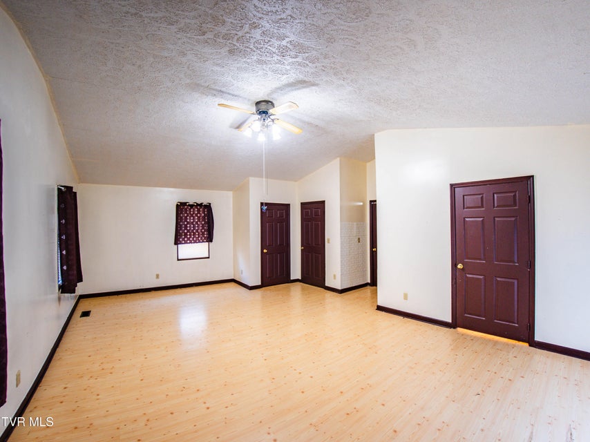 Photo #8: 193 Henard Road