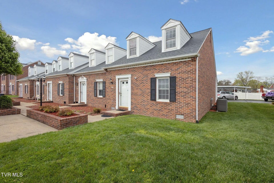 Photo #6: 1222 Konnarock Road