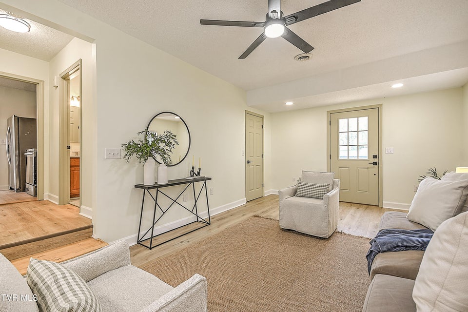 Photo #21: 1059 Prospect Avenue