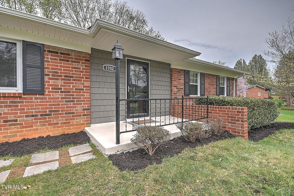 Photo #2: 1702 Jackson Terrace