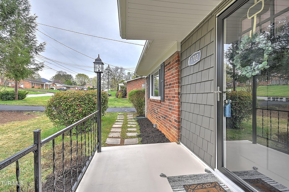 Photo #4: 1702 Jackson Terrace