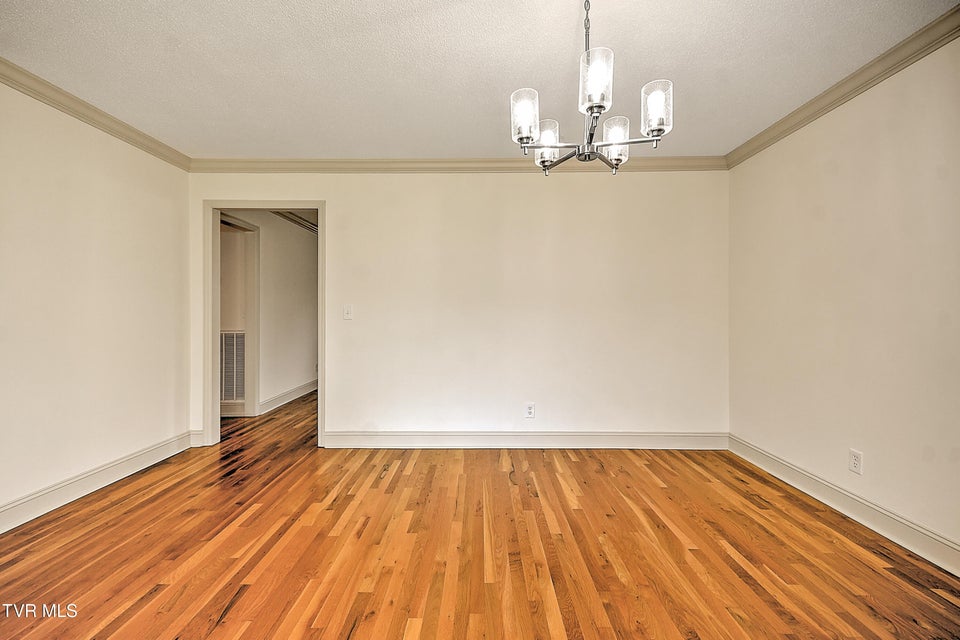 Photo #7: 1702 Jackson Terrace