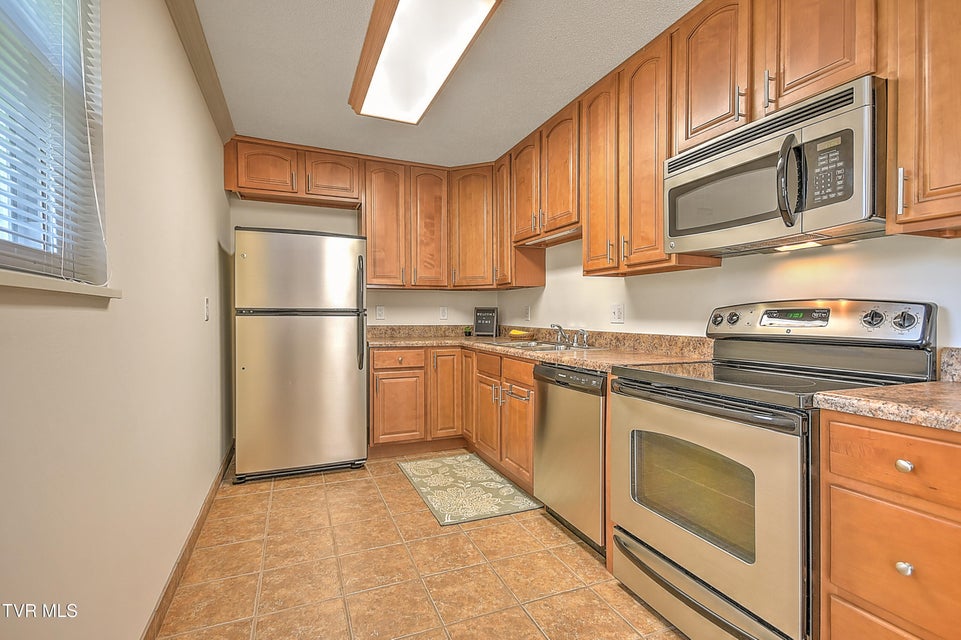 Photo #12: 1702 Jackson Terrace