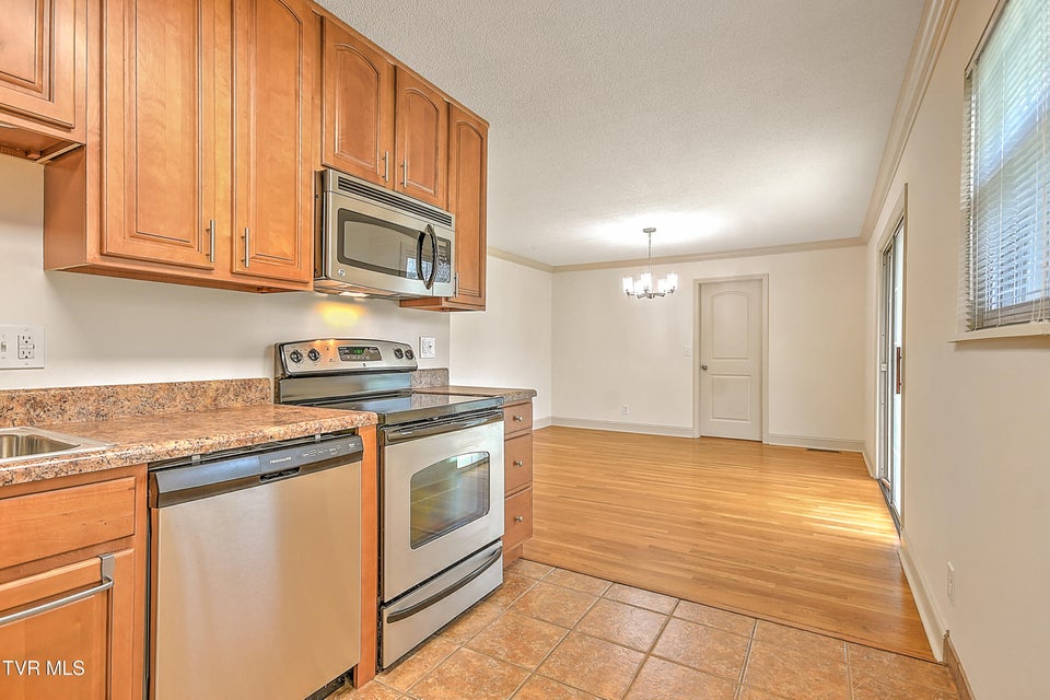Photo #13: 1702 Jackson Terrace