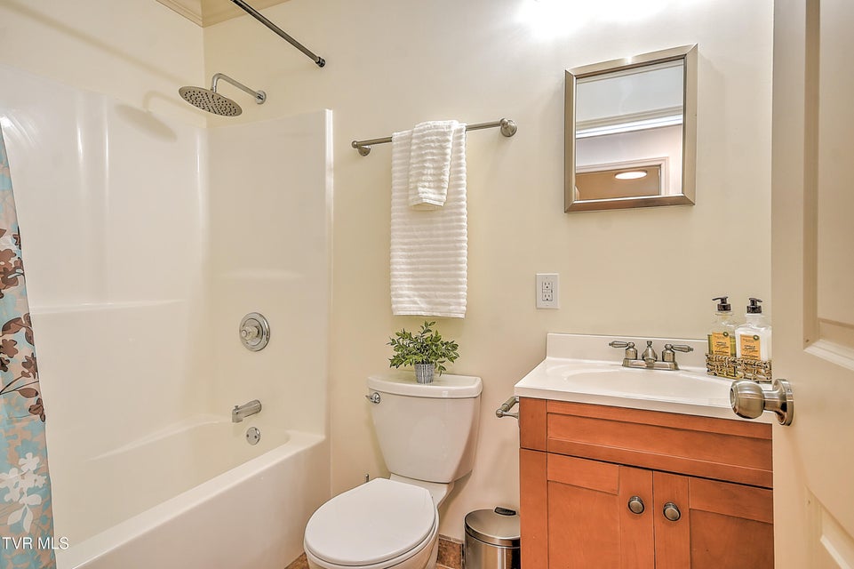 Photo #24: 1702 Jackson Terrace