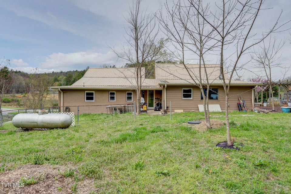Photo #9: 6840 Greystone Road